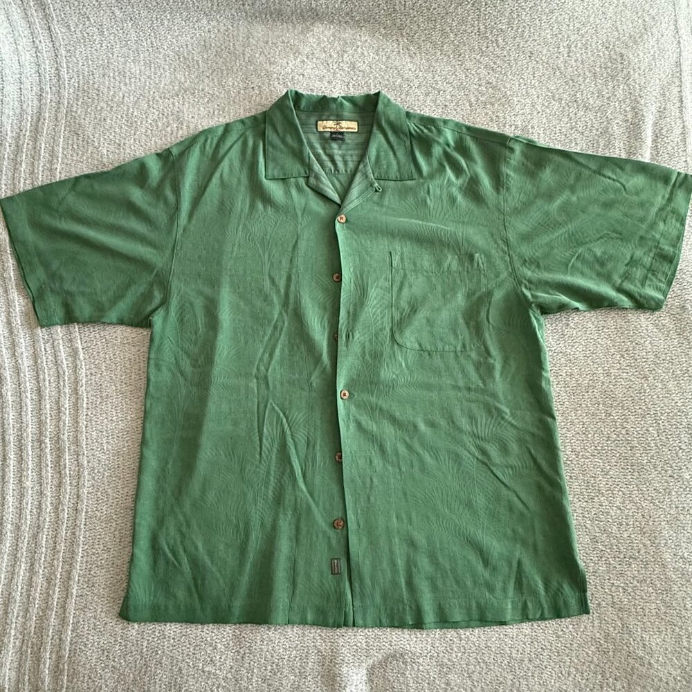 Tommy Bahama ~ Green Silk Camp Shirt - Size Large
